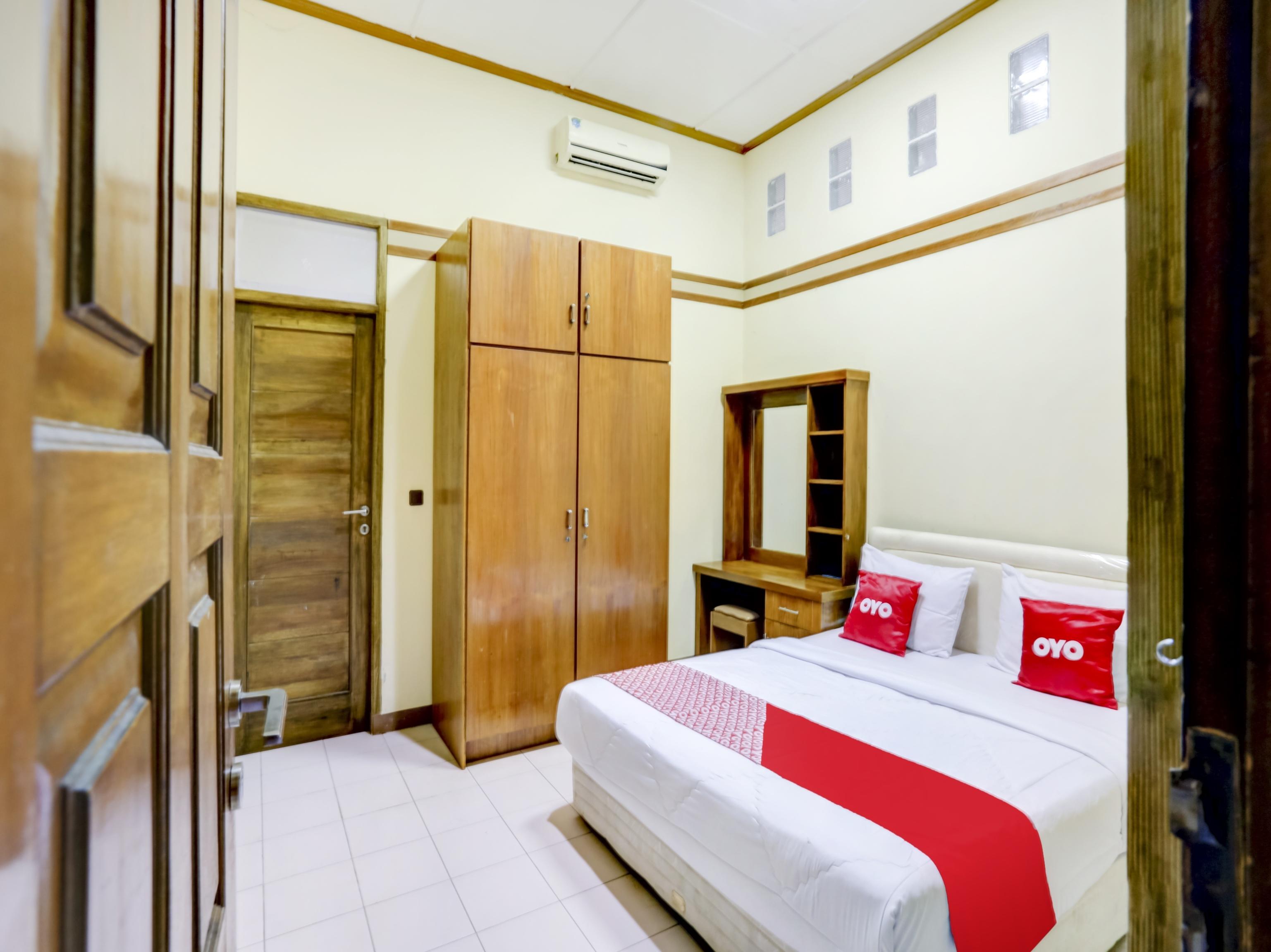 Oyo 90066 Tobana Pejaten House Jakarta Exterior foto