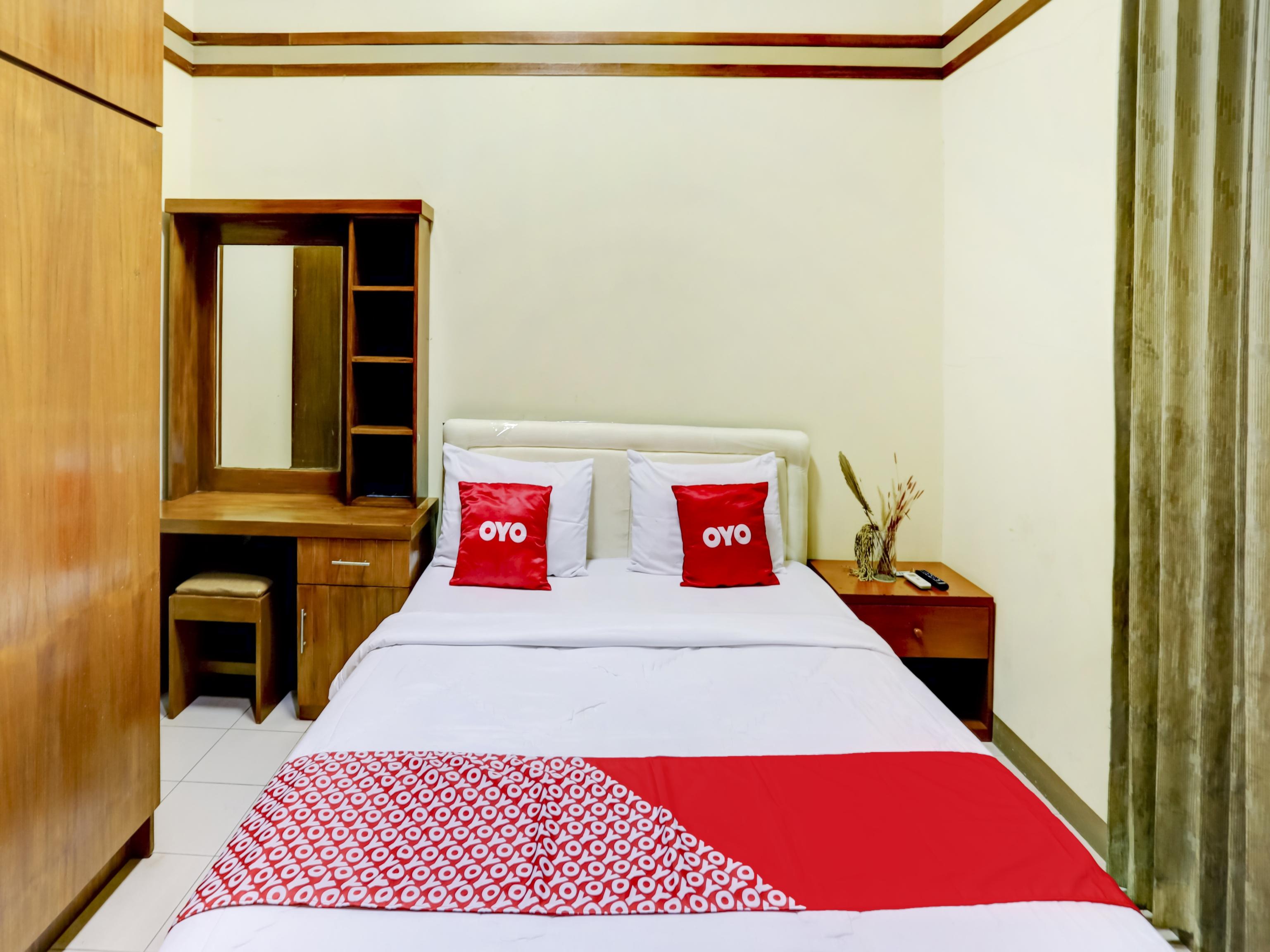 Oyo 90066 Tobana Pejaten House Jakarta Exterior foto