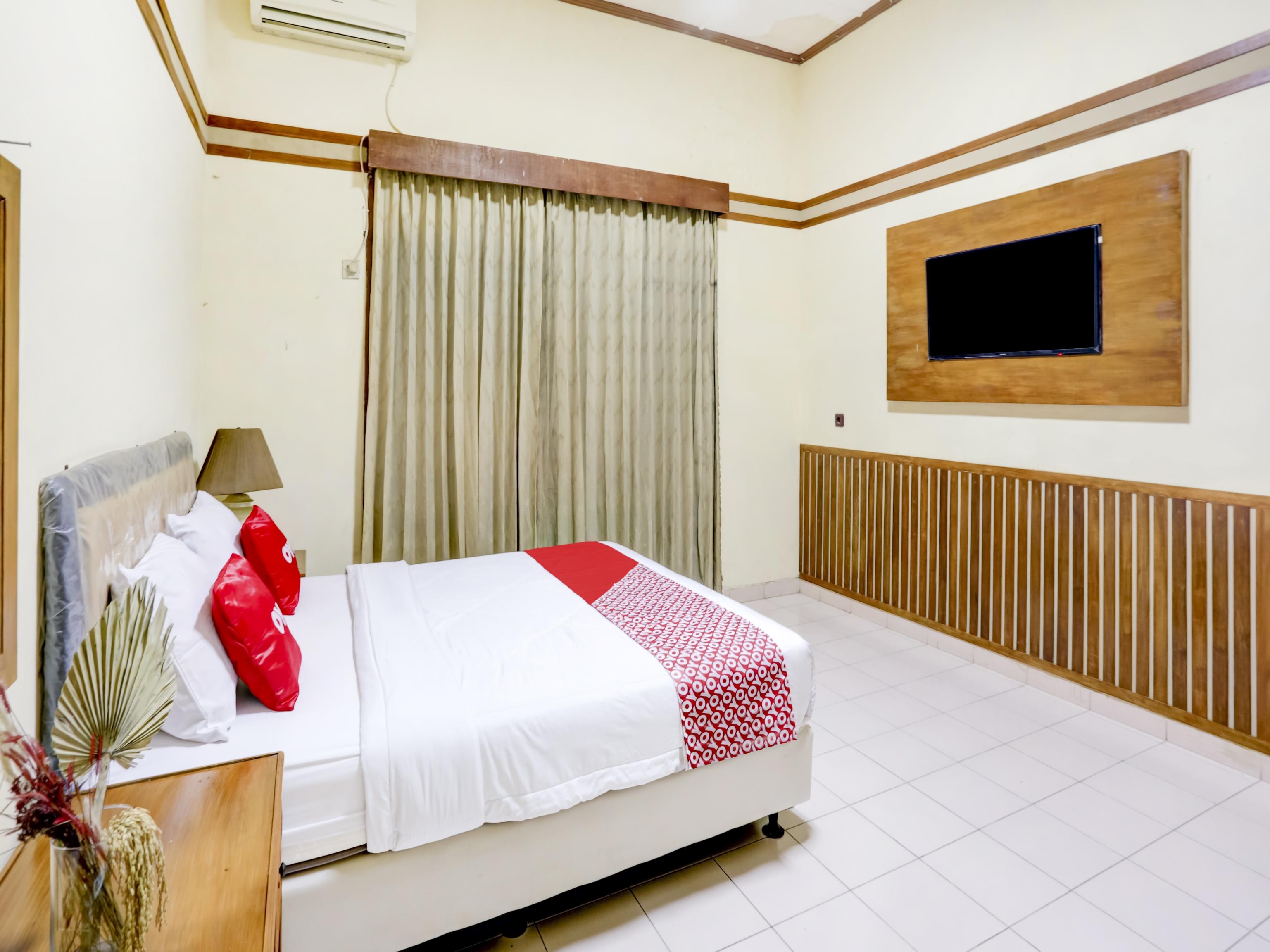 Oyo 90066 Tobana Pejaten House Jakarta Exterior foto